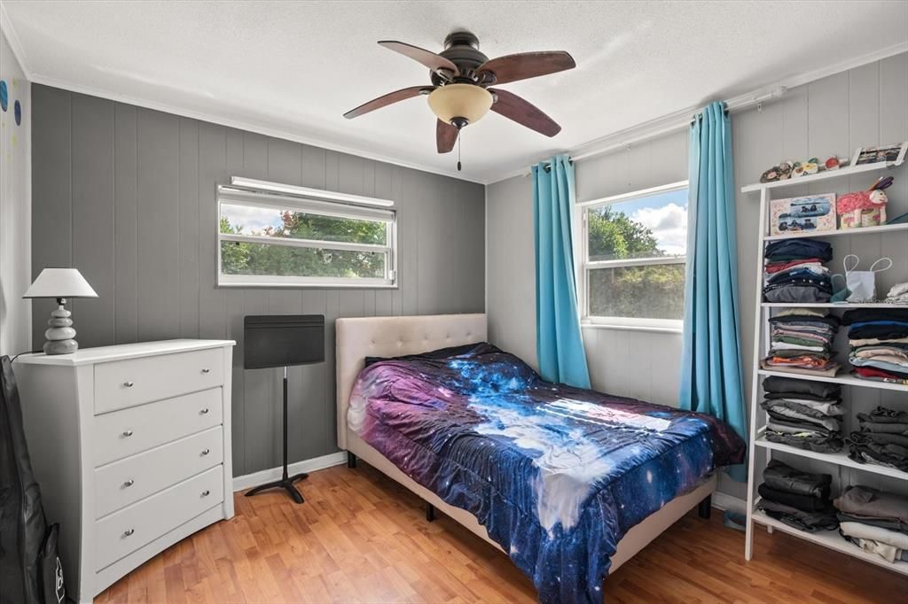 Active With Contract: $324,900 (3 beds, 2 baths, 1146 Square Feet)