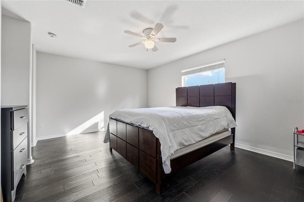 待售: $644,900 (5 贝兹, 3 浴室, 3516 平方英尺)