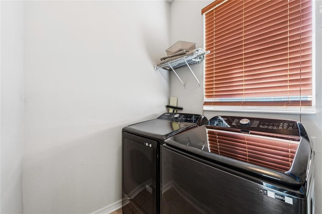 待售: $644,900 (5 贝兹, 3 浴室, 3516 平方英尺)