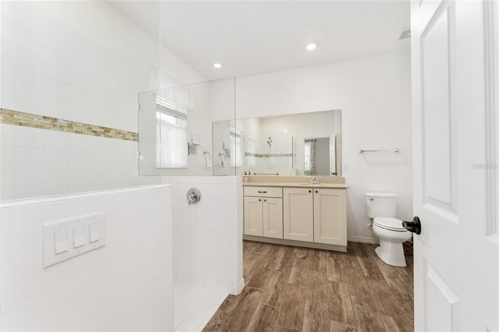 Active With Contract: $260,000 (2 beds, 2 baths, 1499 Square Feet)