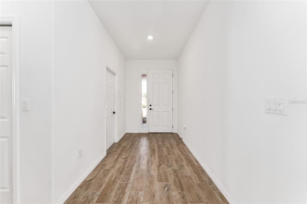 Active With Contract: $260,000 (2 beds, 2 baths, 1499 Square Feet)