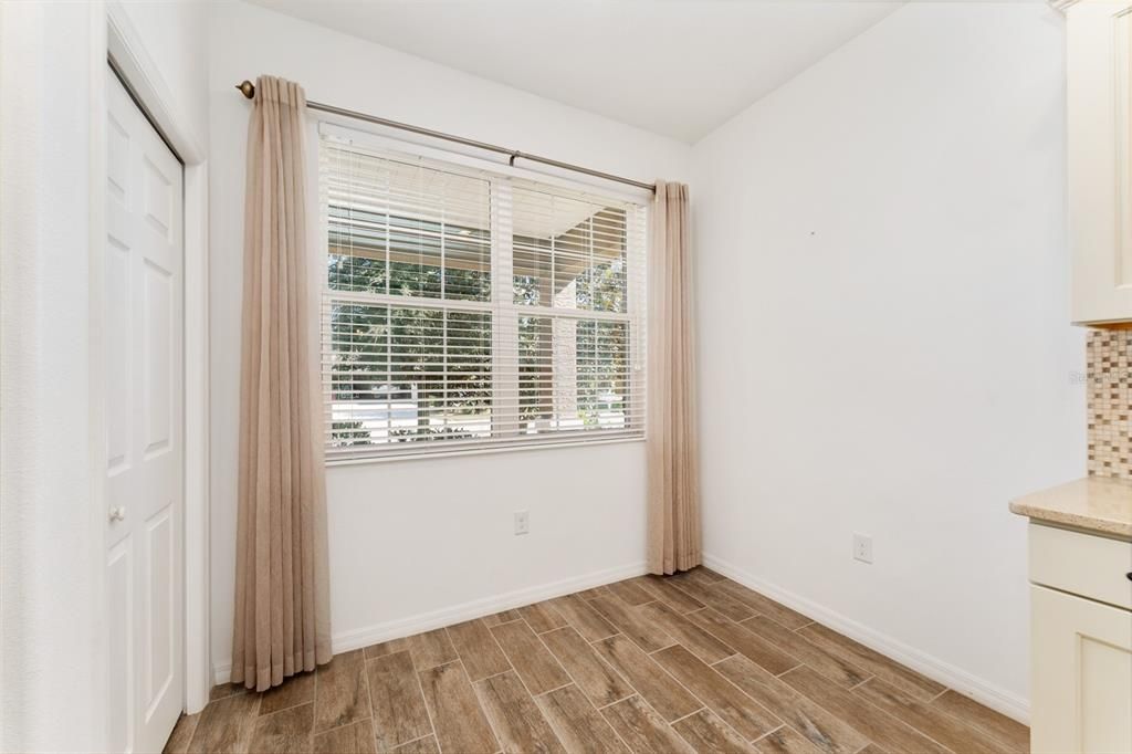 Active With Contract: $260,000 (2 beds, 2 baths, 1499 Square Feet)