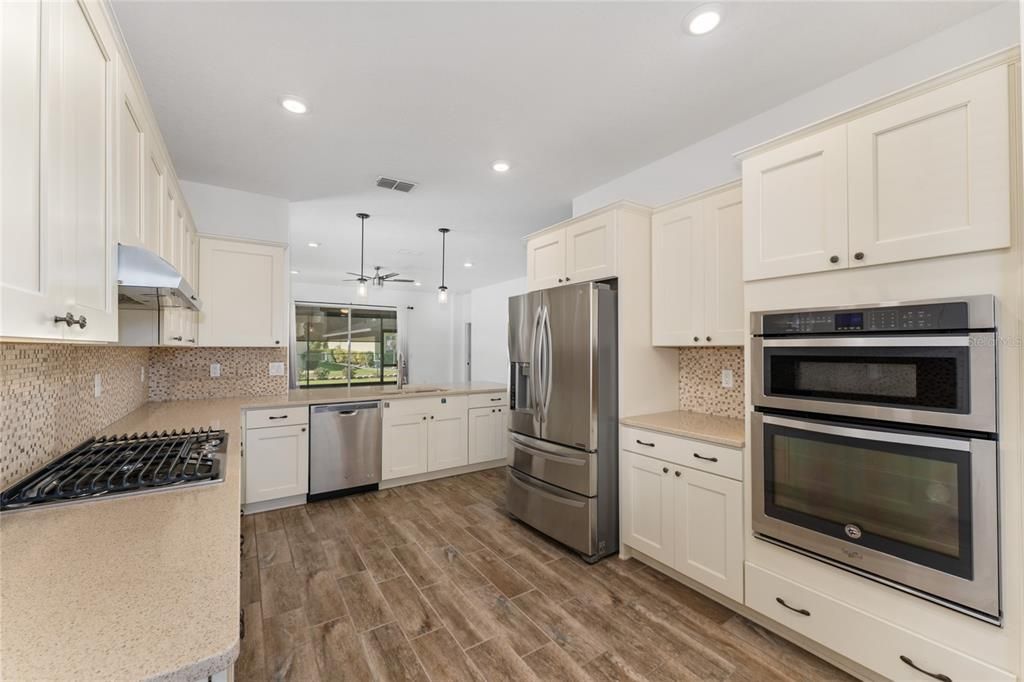 Active With Contract: $260,000 (2 beds, 2 baths, 1499 Square Feet)