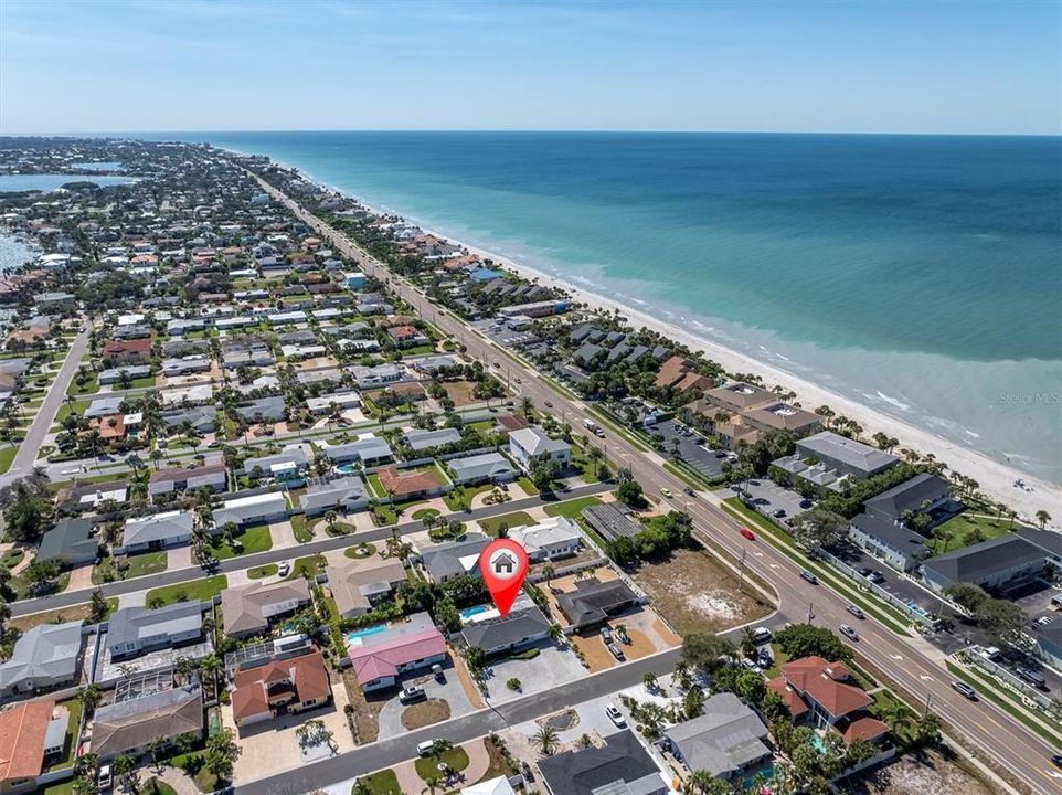 出租: $6,000 (3 贝兹, 2 浴室, 1726 平方英尺)