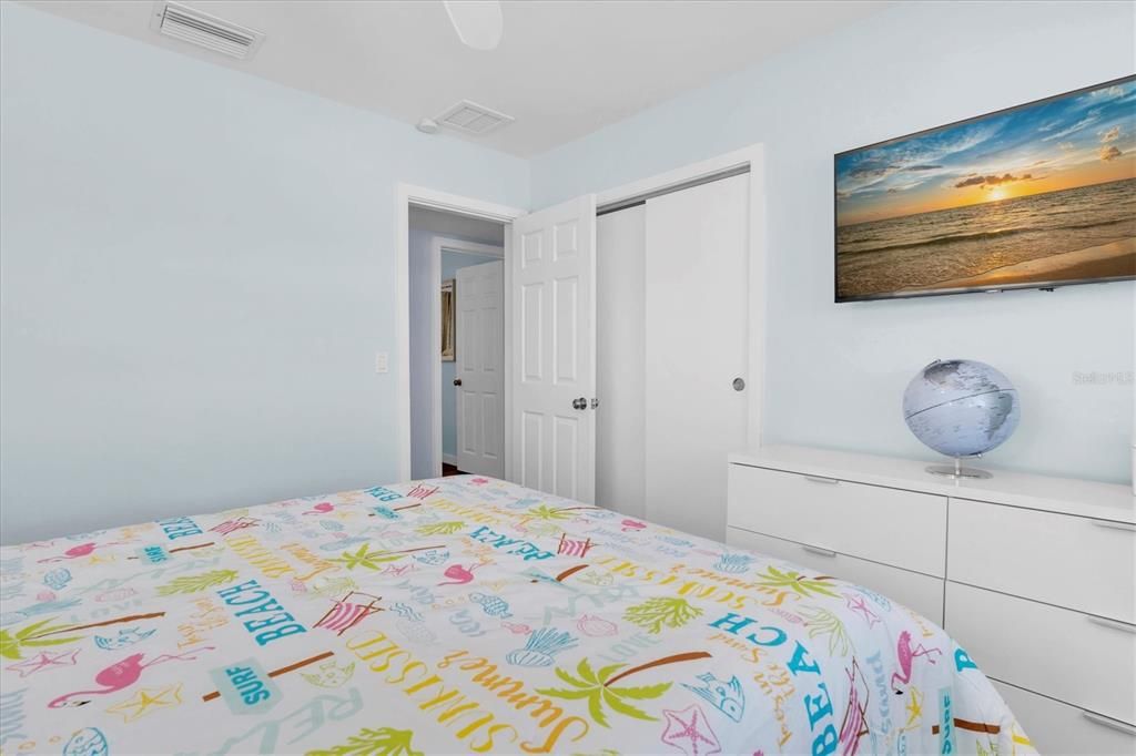 出租: $6,000 (3 贝兹, 2 浴室, 1726 平方英尺)