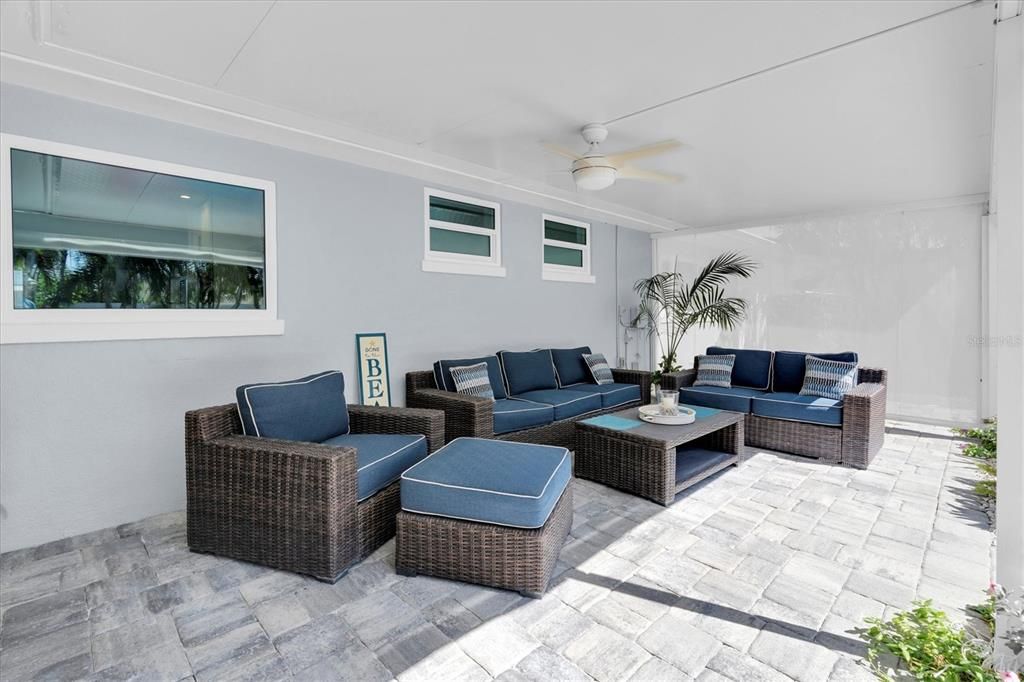 出租: $6,000 (3 贝兹, 2 浴室, 1726 平方英尺)