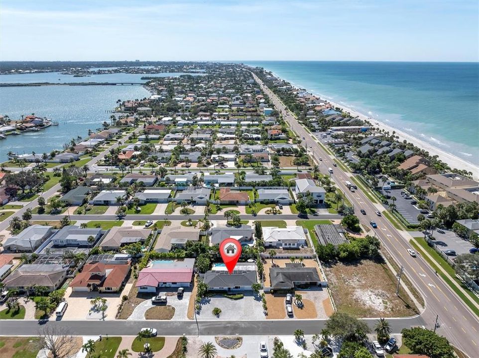 出租: $6,000 (3 贝兹, 2 浴室, 1726 平方英尺)