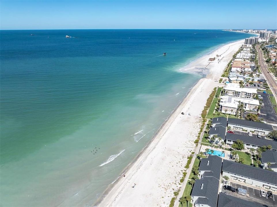 出租: $6,000 (3 贝兹, 2 浴室, 1726 平方英尺)