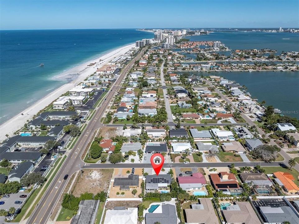 出租: $6,000 (3 贝兹, 2 浴室, 1726 平方英尺)