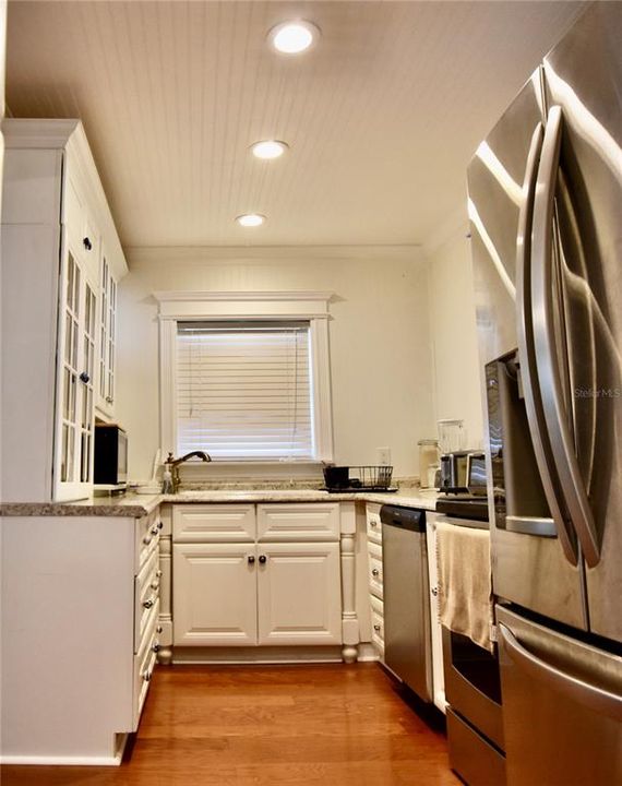 Activo con contrato: $325,000 (2 camas, 2 baños, 1104 Pies cuadrados)