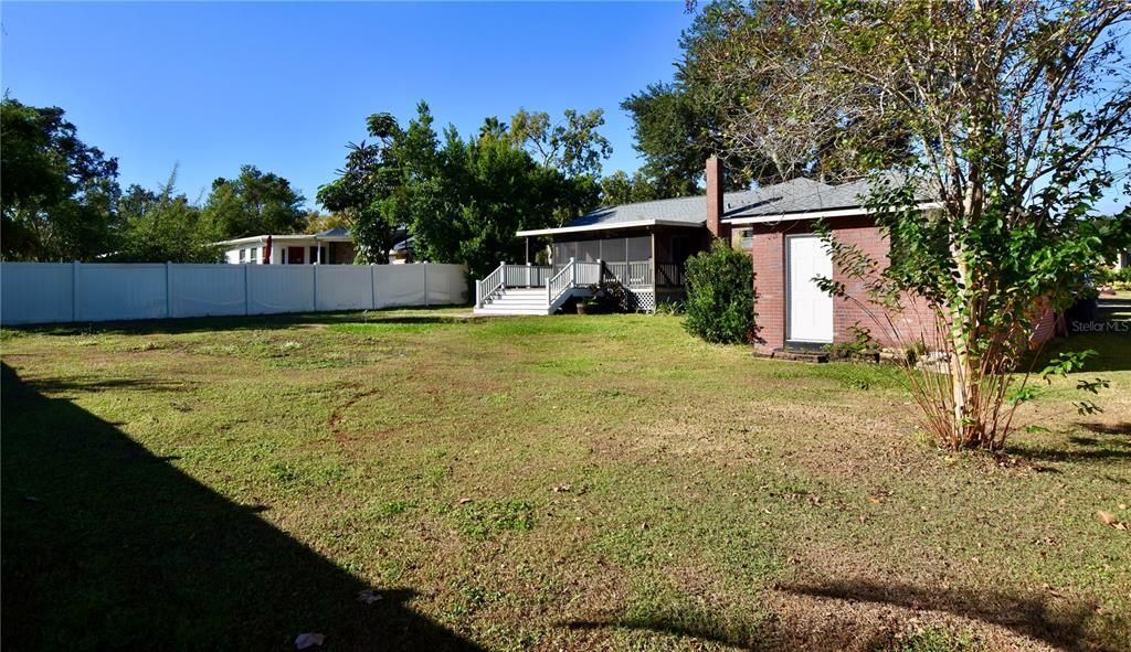 Activo con contrato: $325,000 (2 camas, 2 baños, 1104 Pies cuadrados)