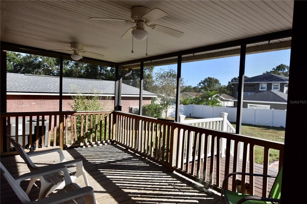 Activo con contrato: $325,000 (2 camas, 2 baños, 1104 Pies cuadrados)