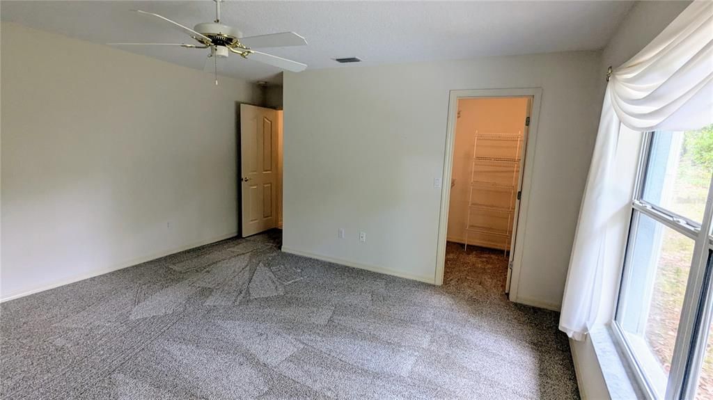 В аренду: $2,200 (3 спален, 2 ванн, 2804 Квадратных фут)