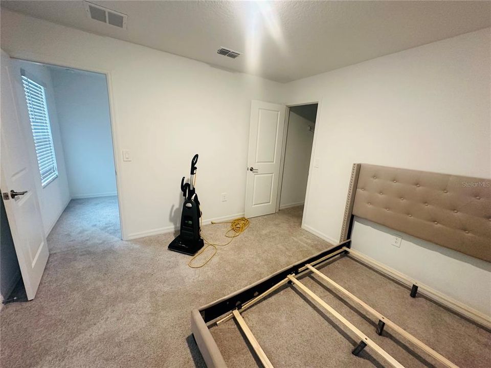 出租: $2,500 (5 贝兹, 3 浴室, 2280 平方英尺)