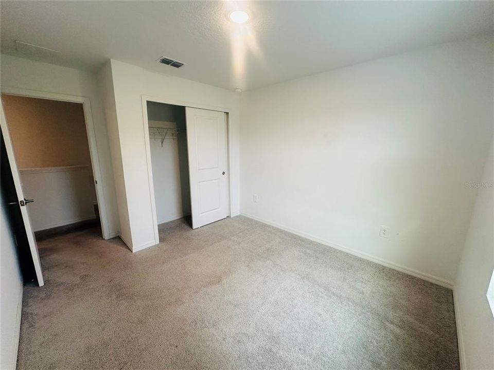 出租: $2,500 (5 贝兹, 3 浴室, 2280 平方英尺)