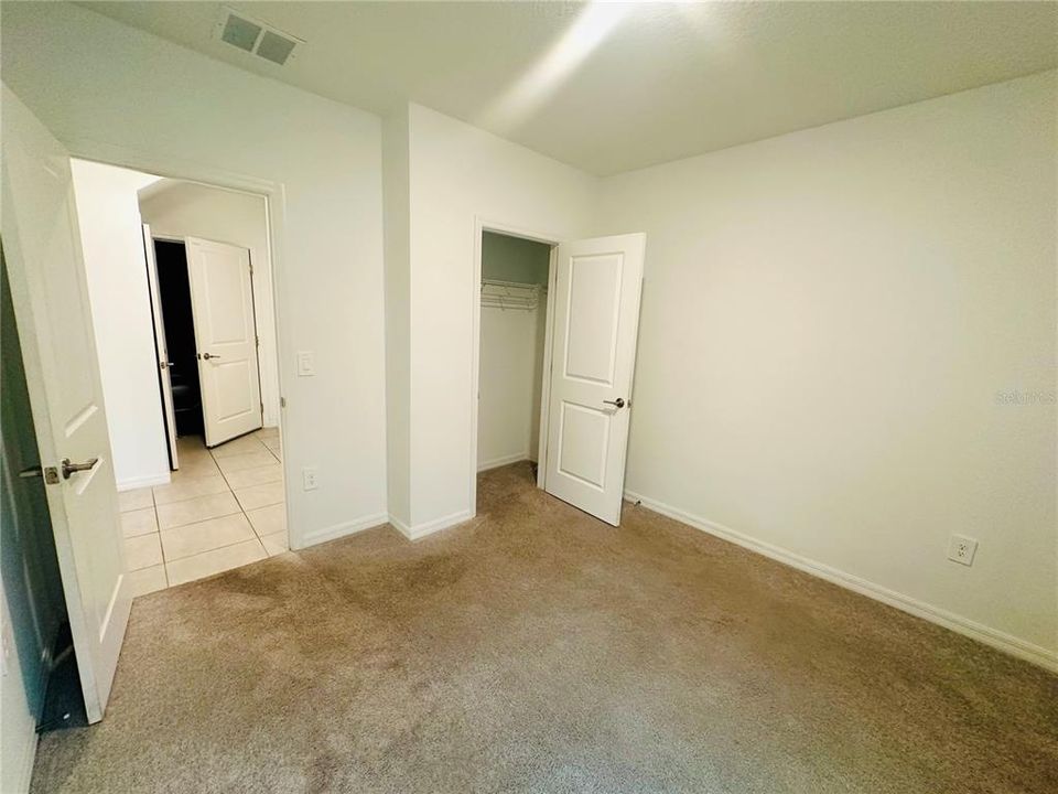 出租: $2,500 (5 贝兹, 3 浴室, 2280 平方英尺)