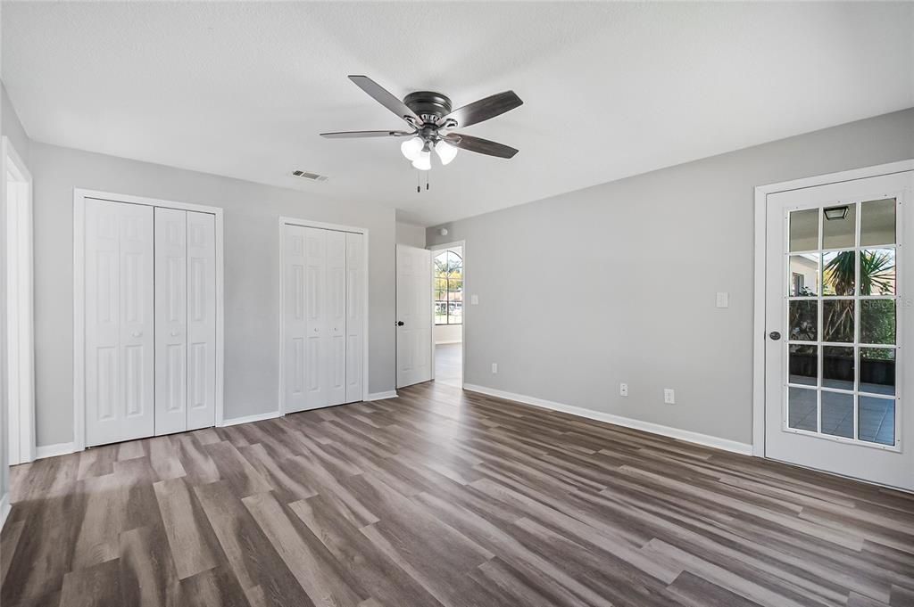 合同活跃: $310,000 (3 贝兹, 2 浴室, 1436 平方英尺)