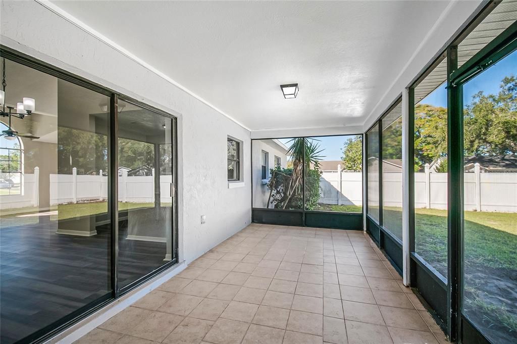 合同活跃: $310,000 (3 贝兹, 2 浴室, 1436 平方英尺)