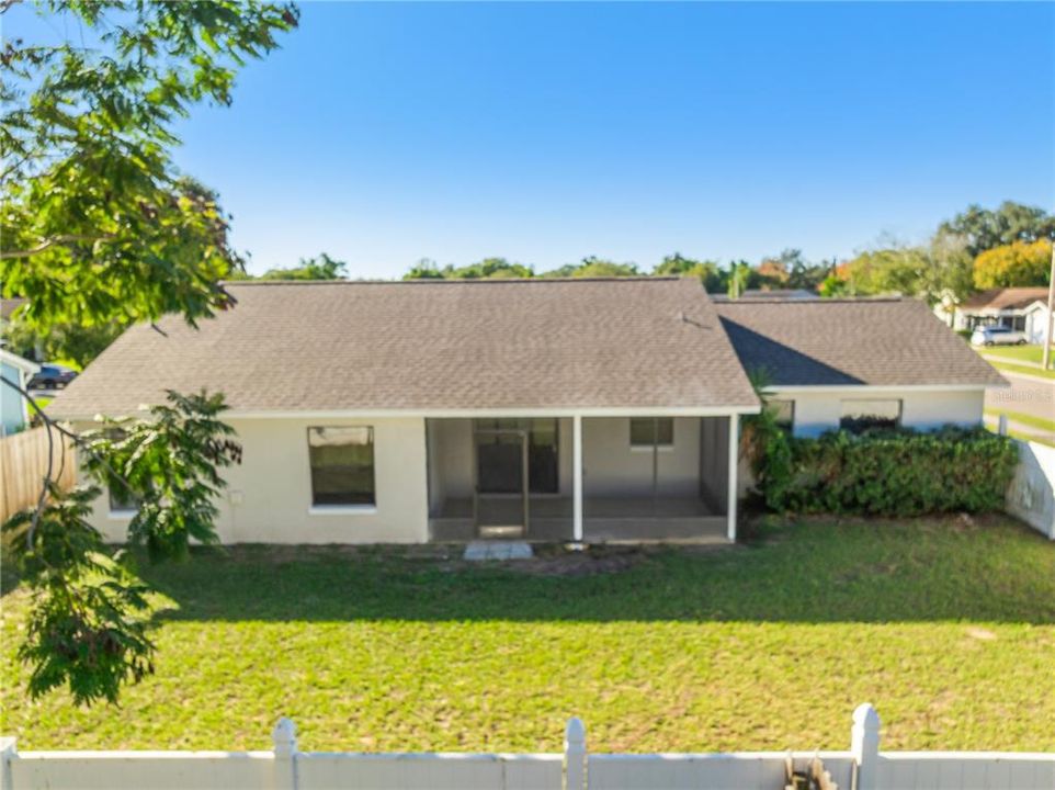 合同活跃: $310,000 (3 贝兹, 2 浴室, 1436 平方英尺)