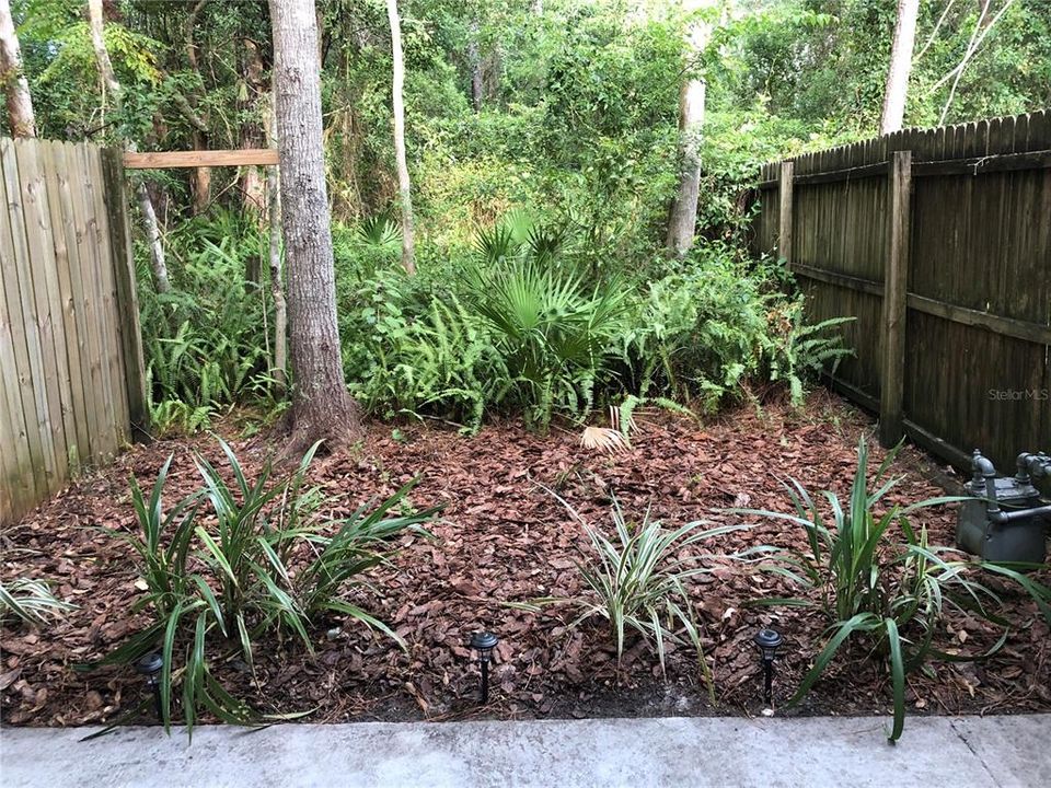 待售: $139,900 (2 贝兹, 1 浴室, 930 平方英尺)