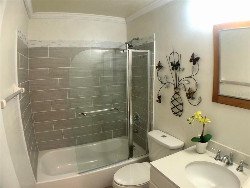 待售: $139,900 (2 贝兹, 1 浴室, 930 平方英尺)