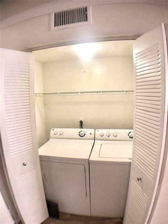 待售: $139,900 (2 贝兹, 1 浴室, 930 平方英尺)