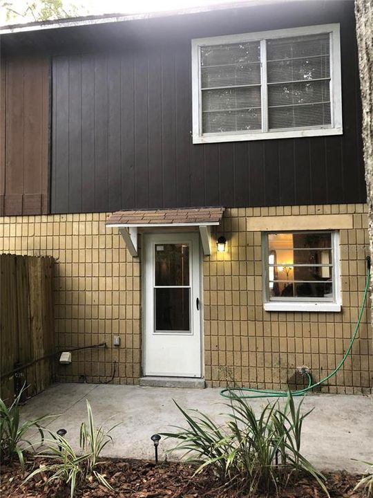 待售: $139,900 (2 贝兹, 1 浴室, 930 平方英尺)