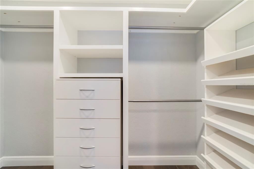 Active With Contract: $485,000 (2 beds, 2 baths, 1336 Square Feet)