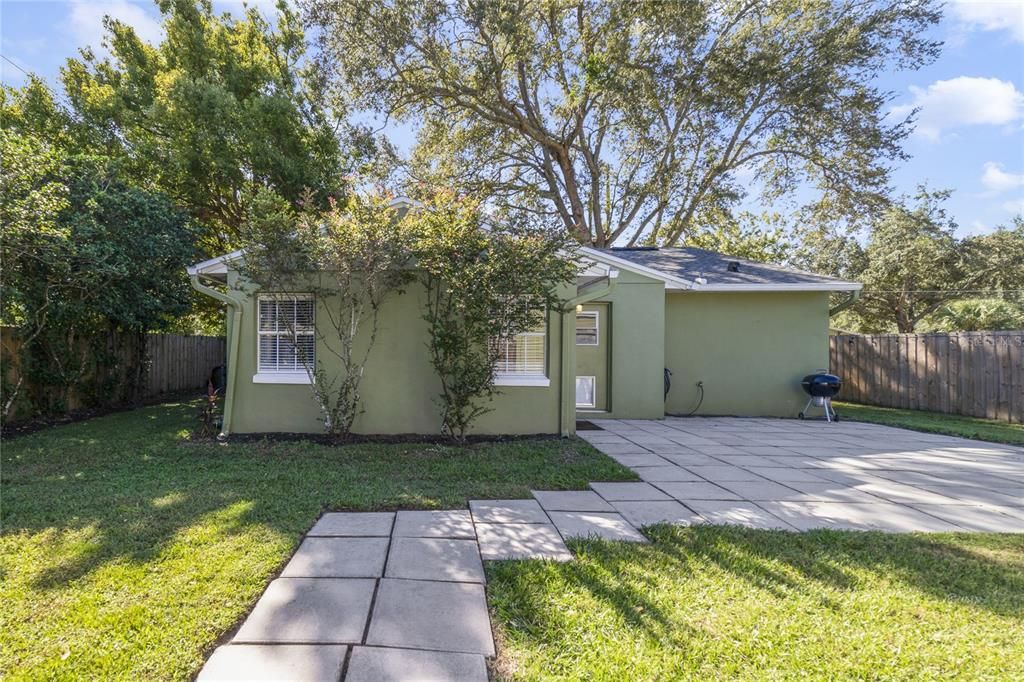 Active With Contract: $485,000 (2 beds, 2 baths, 1336 Square Feet)