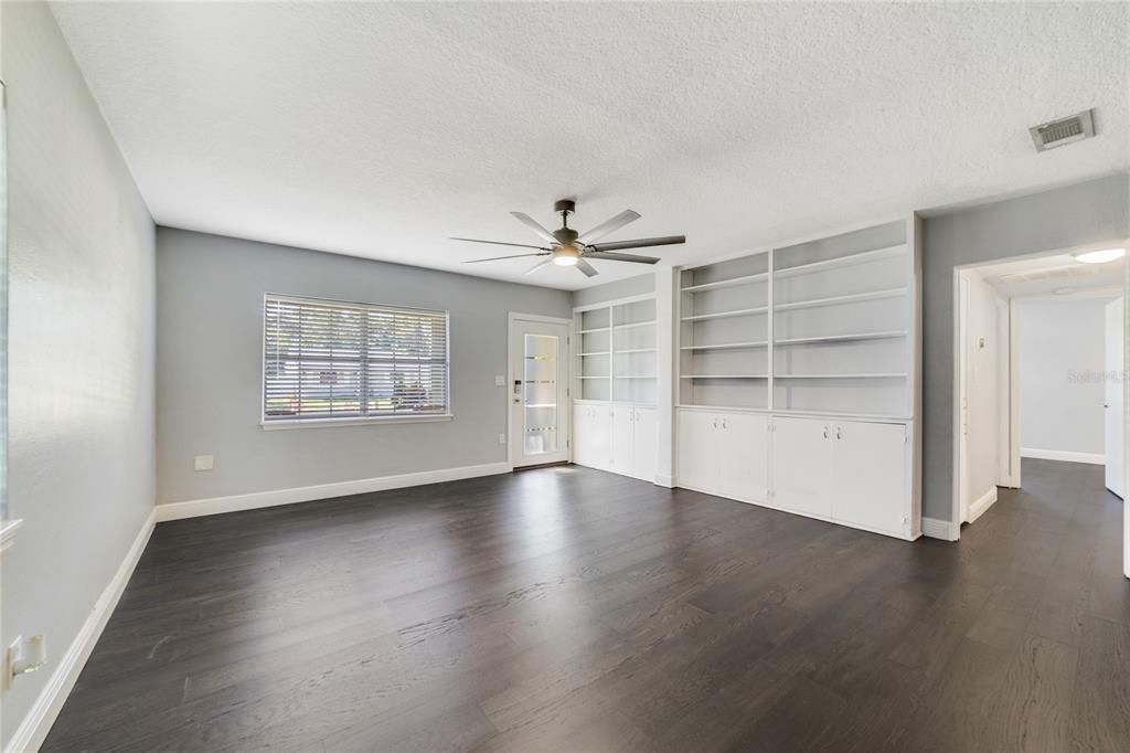 Active With Contract: $485,000 (2 beds, 2 baths, 1336 Square Feet)