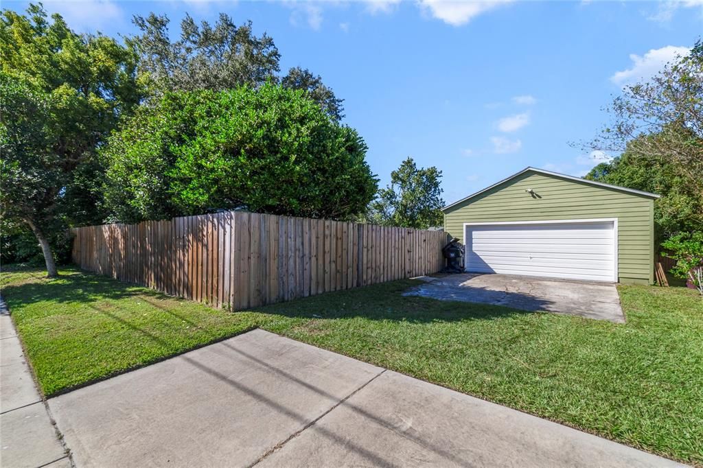 Active With Contract: $485,000 (2 beds, 2 baths, 1336 Square Feet)