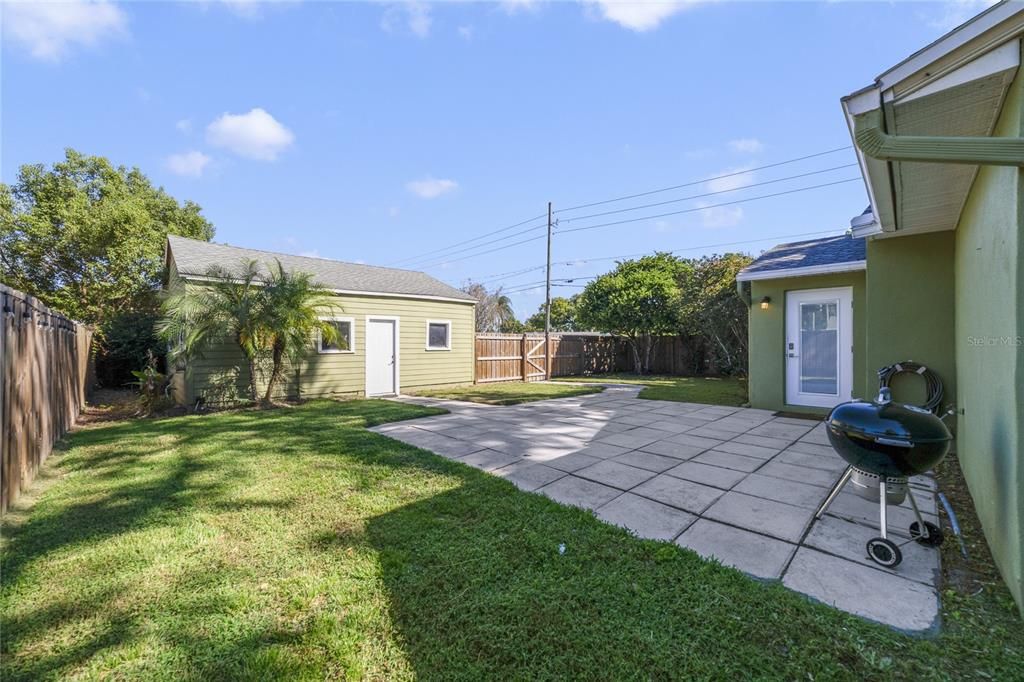 Active With Contract: $485,000 (2 beds, 2 baths, 1336 Square Feet)