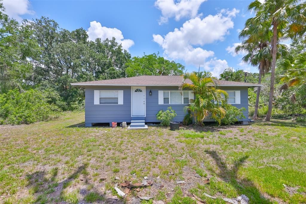 合同活跃: $799,000 (9.40 acres)