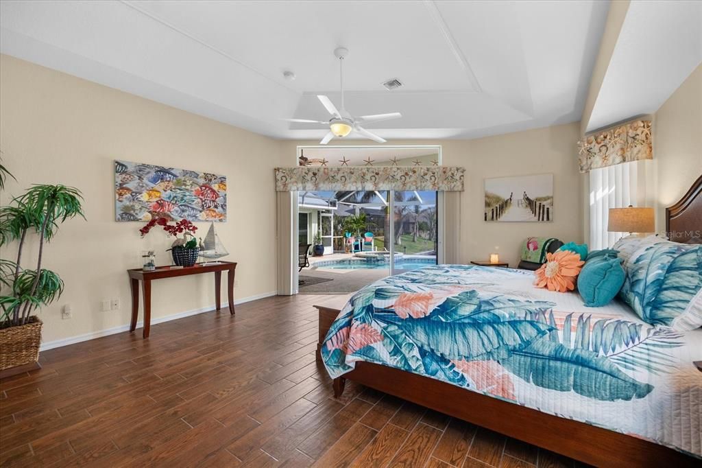 For Sale: $899,000 (3 beds, 2 baths, 2481 Square Feet)