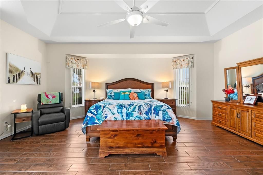 For Sale: $899,000 (3 beds, 2 baths, 2481 Square Feet)