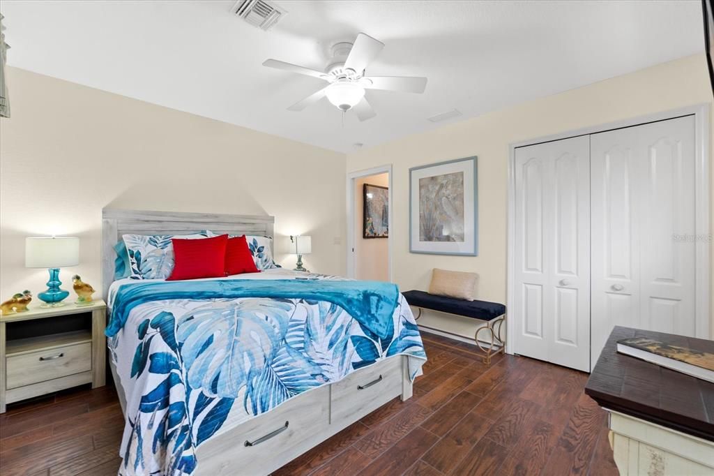 For Sale: $899,000 (3 beds, 2 baths, 2481 Square Feet)