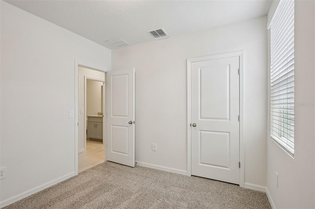 For Sale: $299,313 (4 beds, 2 baths, 1607 Square Feet)