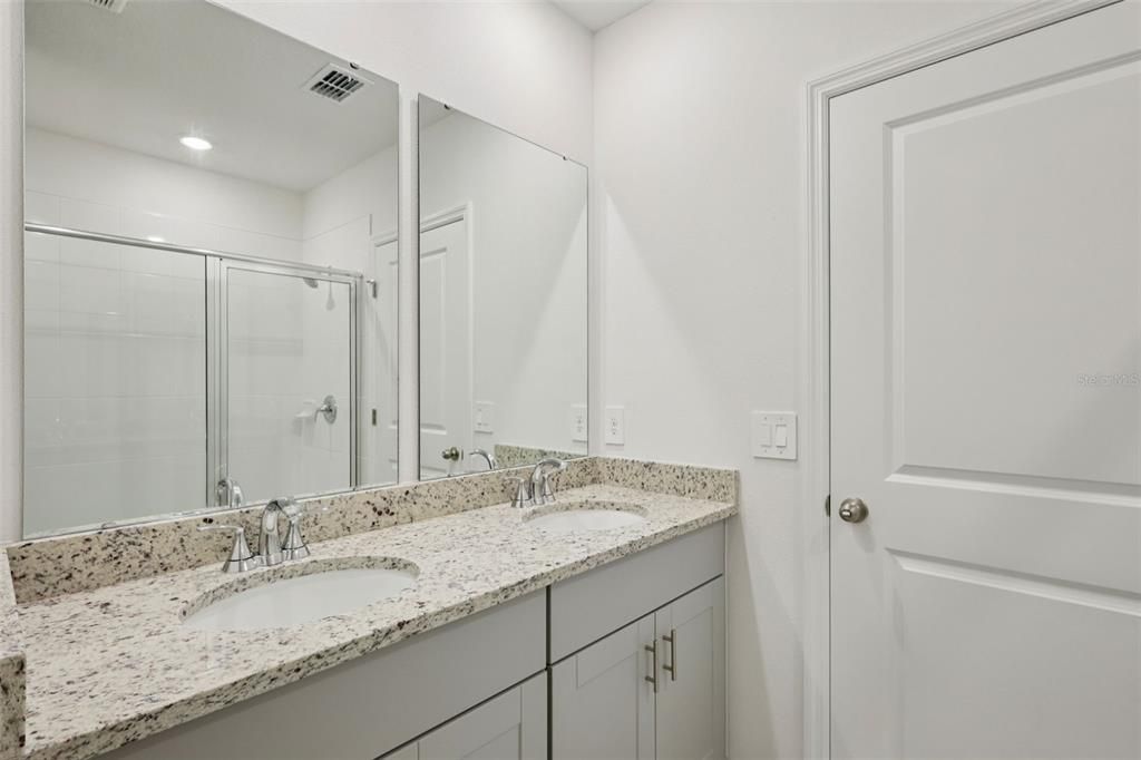 For Sale: $299,313 (4 beds, 2 baths, 1607 Square Feet)