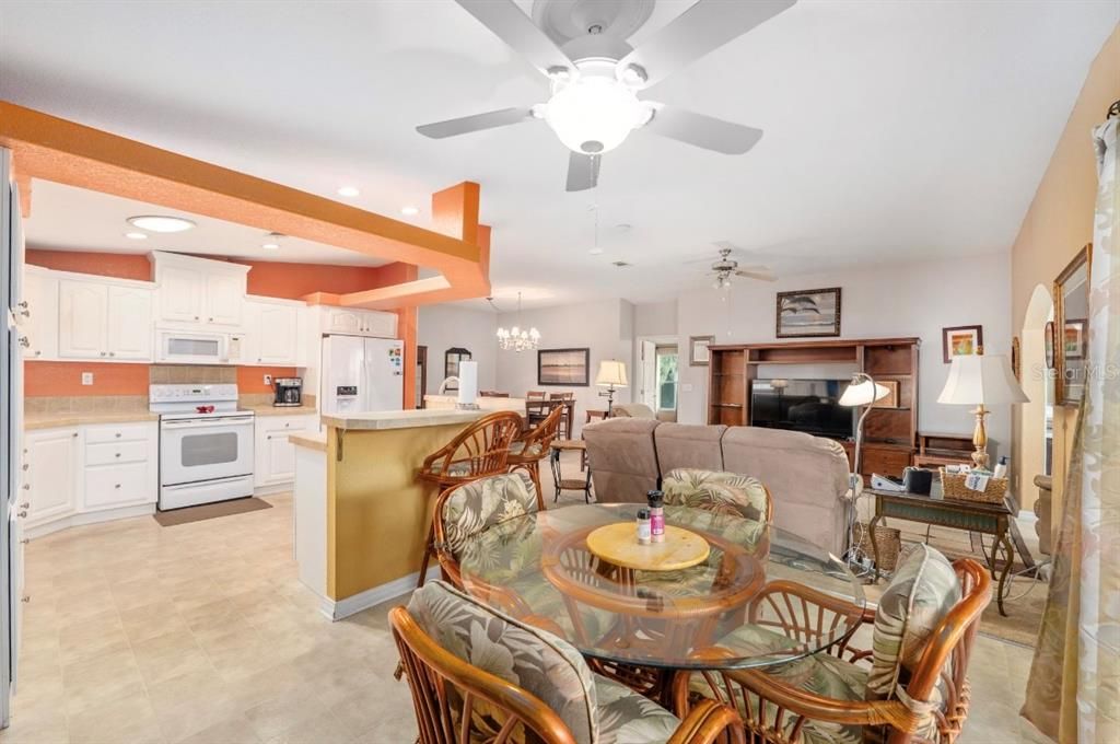 For Sale: $219,900 (3 beds, 2 baths, 2048 Square Feet)