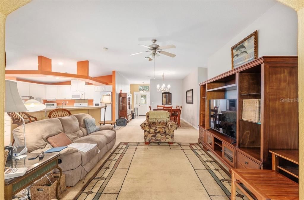 For Sale: $219,900 (3 beds, 2 baths, 2048 Square Feet)