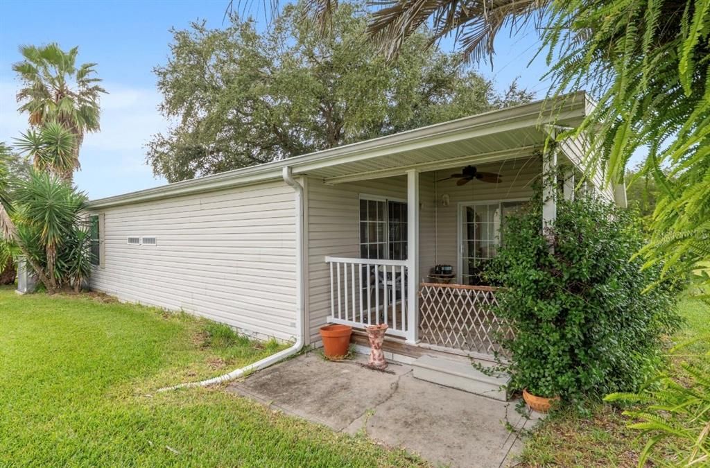For Sale: $219,900 (3 beds, 2 baths, 2048 Square Feet)