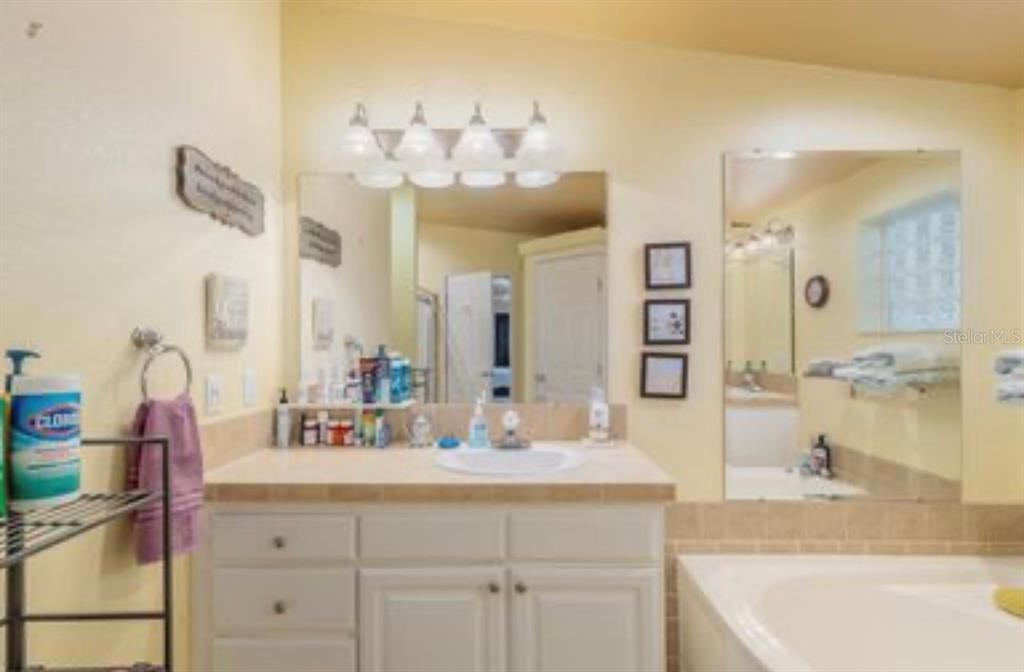 For Sale: $219,900 (3 beds, 2 baths, 2048 Square Feet)