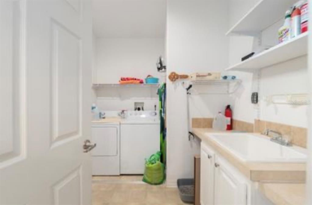 For Sale: $219,900 (3 beds, 2 baths, 2048 Square Feet)