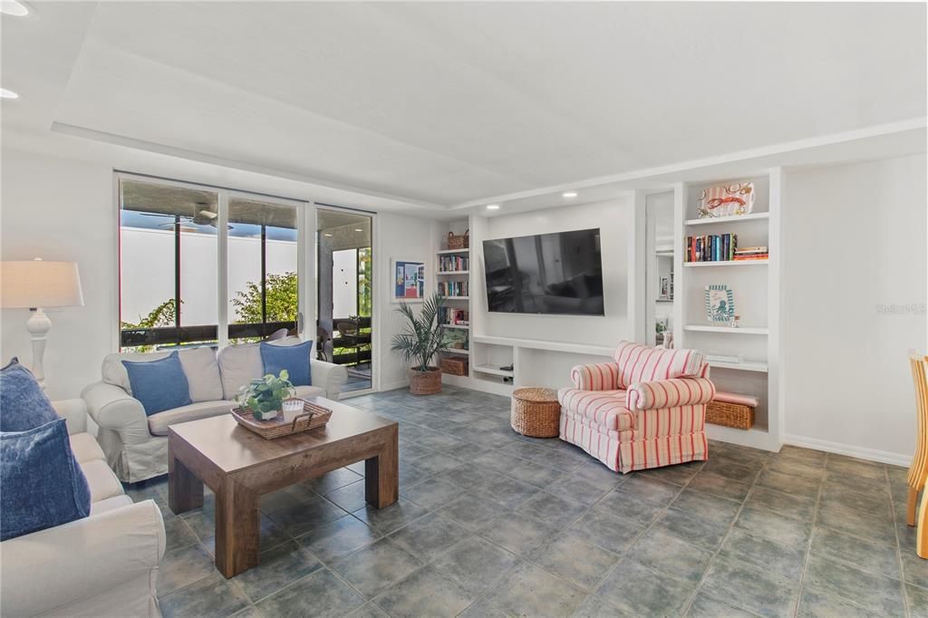 出租: $9,000 (2 贝兹, 2 浴室, 1601 平方英尺)