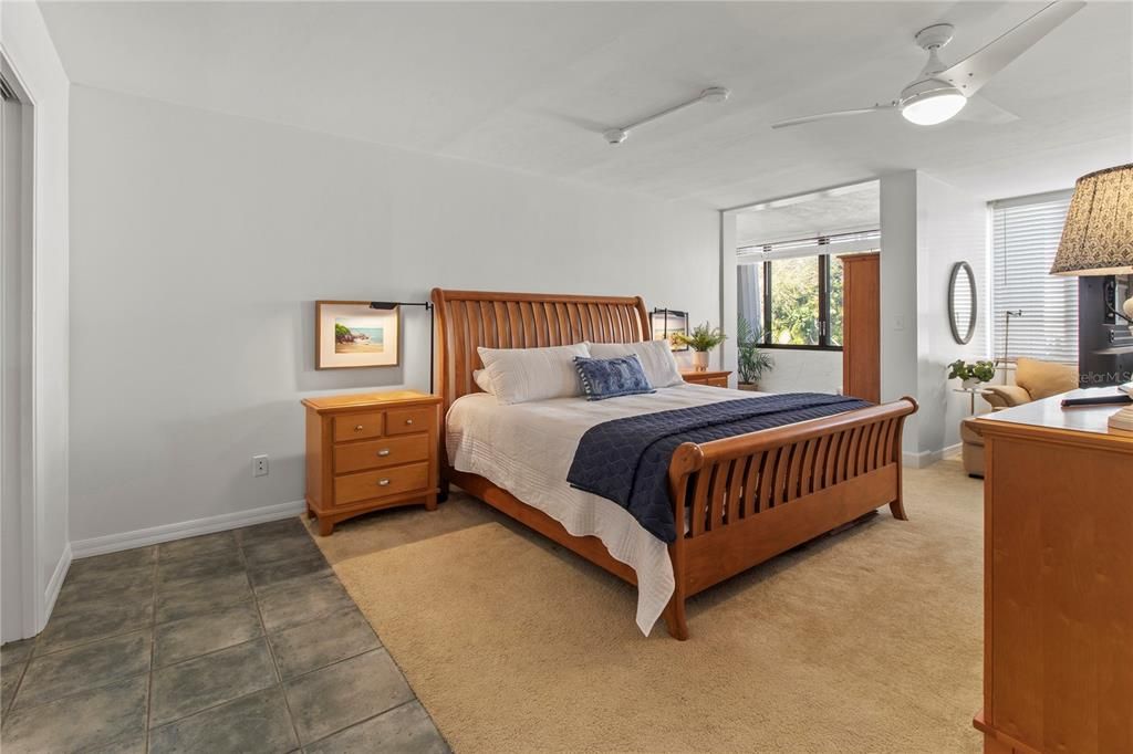 出租: $9,000 (2 贝兹, 2 浴室, 1601 平方英尺)