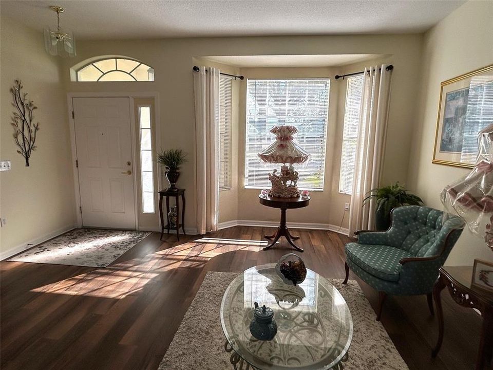 На продажу: $305,000 (3 спален, 2 ванн, 1895 Квадратных фут)