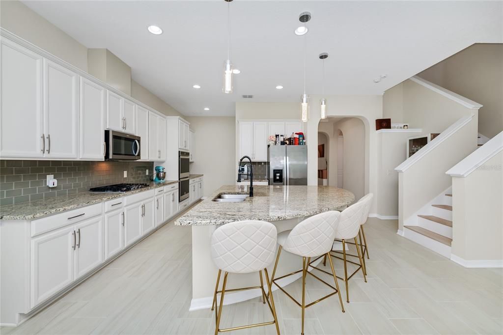 Active With Contract: $750,000 (4 beds, 2 baths, 3046 Square Feet)