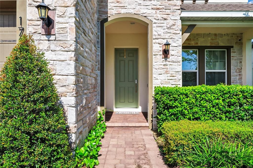 Active With Contract: $750,000 (4 beds, 2 baths, 3046 Square Feet)