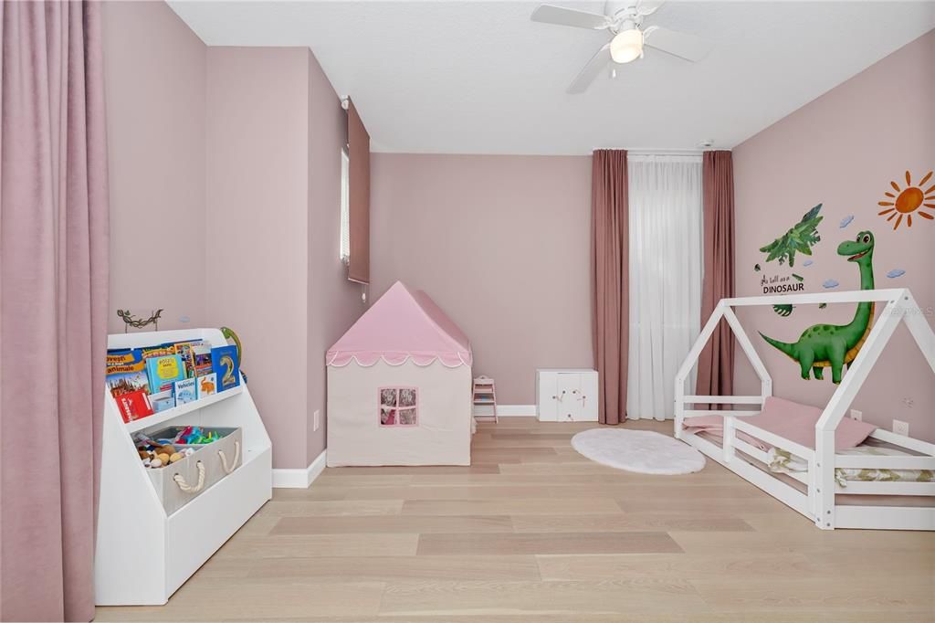 Active With Contract: $750,000 (4 beds, 2 baths, 3046 Square Feet)