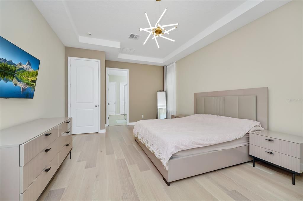 Active With Contract: $750,000 (4 beds, 2 baths, 3046 Square Feet)